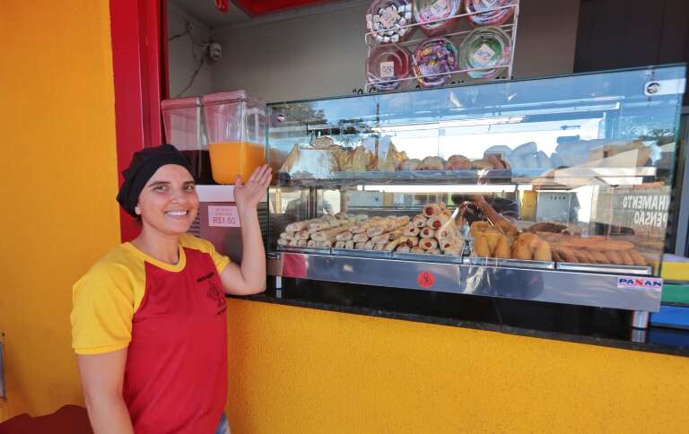 Esfirra quase fez Angélica desistir, mas hoje vende 800 salgados por dia