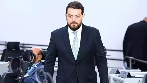 Justi&ccedil;a suspende a&ccedil;&atilde;o de Claudinho para decidir quem deveria julgar o caso