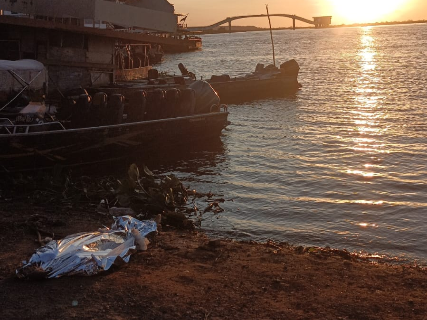 Colombiano morre afogado ao tentar pular entre barcos no Rio Paraguai