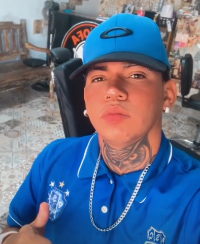 Barbeiro &eacute; assassinado com 5 tiros em frente de casa no Aero Rancho