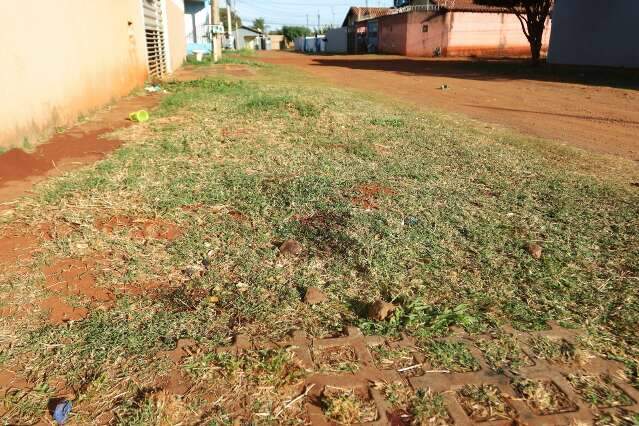 Barbeiro &eacute; morto com 5 tiros na frente de casa no Aero Rancho