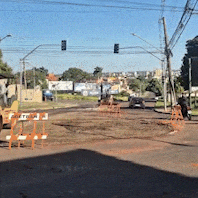 Rotat&oacute;ria &eacute; removida para instala&ccedil;&atilde;o de sem&aacute;foro na Av. Rodolfo Jos&eacute; Pinho