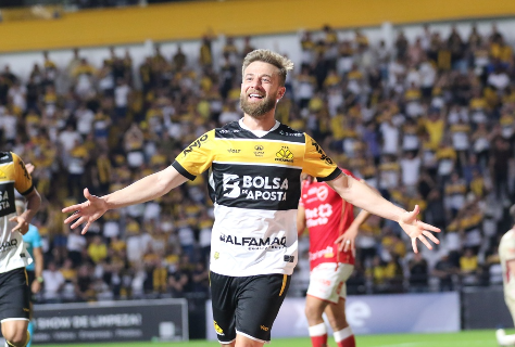 L&iacute;der Crici&uacute;ma dispara, Goi&aacute;s reage e Sport deixa vit&oacute;ria escapar
