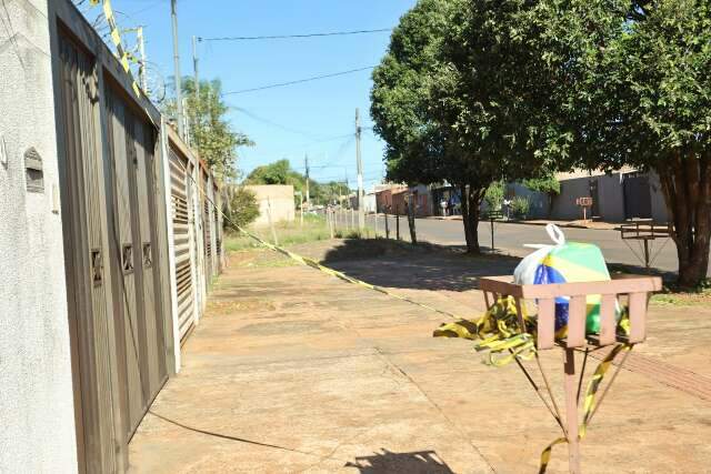 Dois homens morrem esfaqueados em bairros distintos da Capital