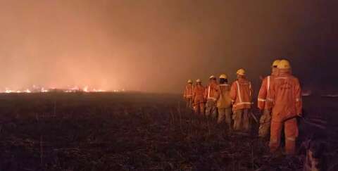 Inc&ecirc;ndio j&aacute; queimou 3,7 mil hectares na Bol&iacute;via e mobilizou for&ccedil;a-tarefa 