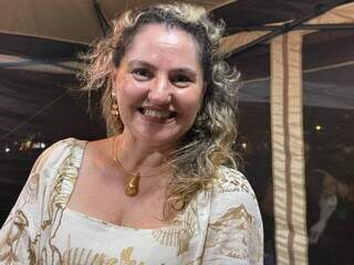 Após 1 ano na cadeira de rodas, professora se viu feliz nas feiras Após 1 ano na cadeira de rodas, professora se viu feliz nas feiras