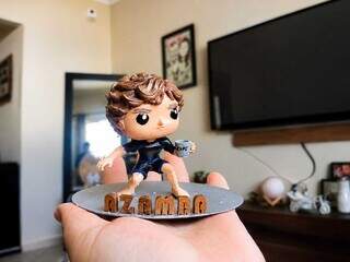 Isa venceu o luto transformando memórias e quem morreu em funkos Isa venceu o luto transformando memórias e quem morreu em funkos