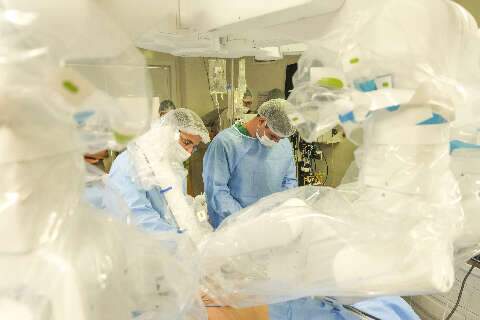 Paciente com Parkinson recebe alta em 24h ap&oacute;s cirurgia rob&oacute;tica dos rins 