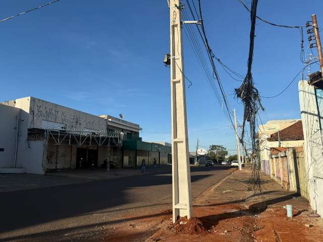 Oficina segue sem energia e empres&aacute;rio ter&aacute; de arcar com novo suporte