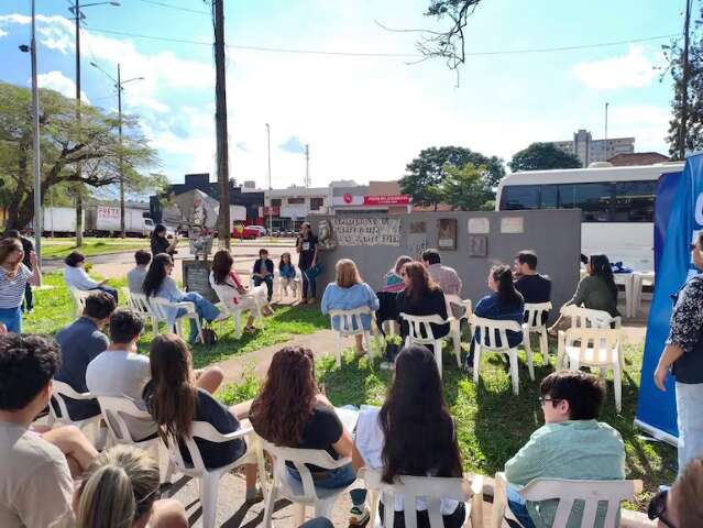 Familiares fazem ato para lembrar jornalista morto pelo crime organizado