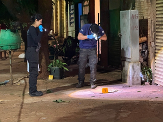 Homem é morto a tiros e grávida fica ferida em Ivinhema Homem é morto a tiros e grávida fica ferida em Ivinhema