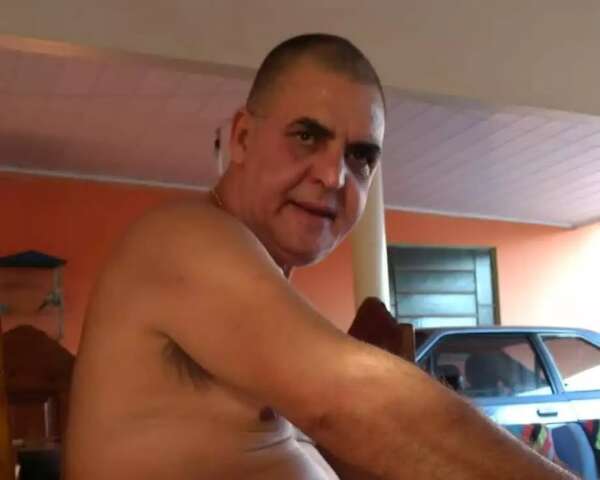 Fam&iacute;lia busca por homem que desapareceu durante surto de esquizofrenia