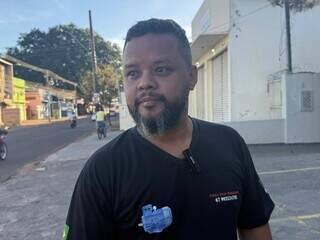Estrago provocado por caminhão ainda trava serviços na Bandeiras Estrago provocado por caminhão ainda trava serviços na Bandeiras