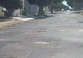 Prefeitura amplia equipe e promete 1,5 mil buracos tapados por dia Prefeitura amplia equipe e promete 1,5 mil buracos tapados por dia