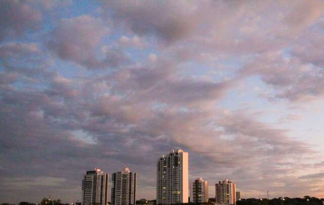 Frente fria traz risco de tempestades, ventos fortes e queda de temperatura