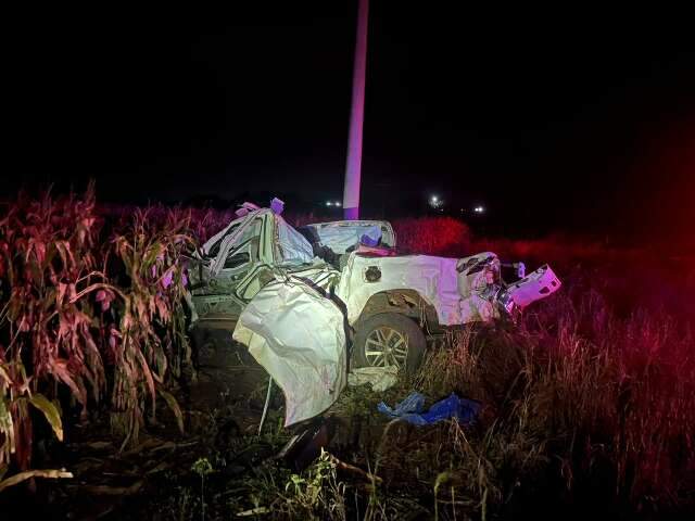 Motorista do tr&aacute;fico capota Hilux lotada de maconha e morre na MS-289