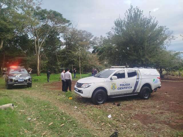 Homem &eacute; morto a golpes de faca e pauladas em aldeia e 2 autores s&atilde;o presos