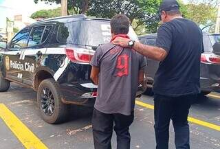 Homem é condenado a 36 anos por matar companheira com foice na frente dos filhos Homem é condenado a 36 anos por matar companheira com foice na frente dos filhos