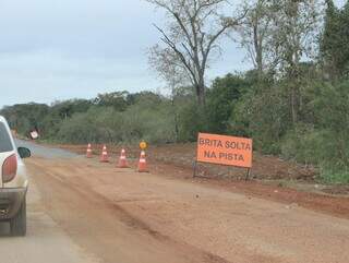 Obra na BR-267 entre Caracol e Porto Murtinho preocupa motoristas por riscos Obra na BR-267 entre Caracol e Porto Murtinho preocupa motoristas por riscos