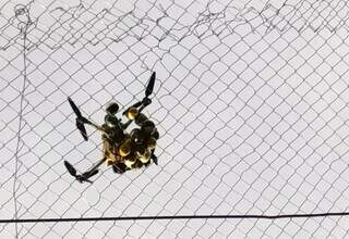 Drones do crime burlam proteção com embalagens “linguicinhas” na Máxima Drones do crime burlam proteção com embalagens “linguicinhas” na Máxima