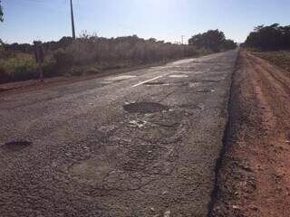 Motorista de camionete é preso com 200 quilos de asfalto furtado em rodovia