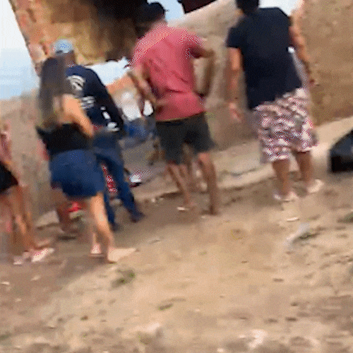 Chamado por dupla em moto, homem &eacute; morto a tiros no Los Angeles