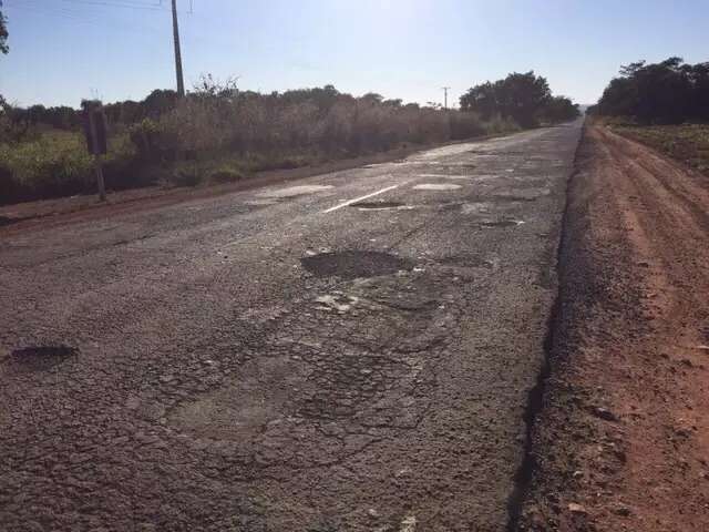 Motorista de camionete &eacute; preso com 200 quilos de asfalto furtado em rodovia