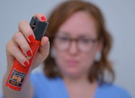 Spray de pimenta sem treinamento correto pode virar risco, alertam instrutores