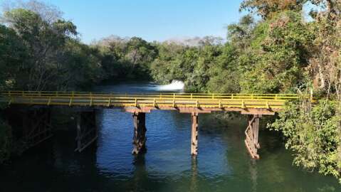 Ponte sobre o Rio Formoso &eacute; revitalizada e refor&ccedil;a seguran&ccedil;a na rota do turismo