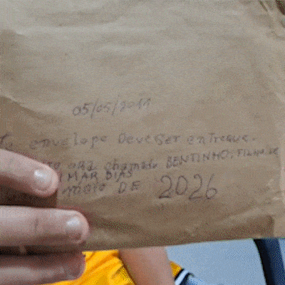 Carta escrita por av&ocirc; h&aacute; 15 anos emociona fam&iacute;lia ao ser aberta por neto