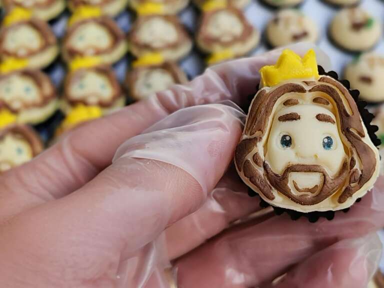 Até Jesus vira doce para quem largou tudo pelo sonho ser empresária