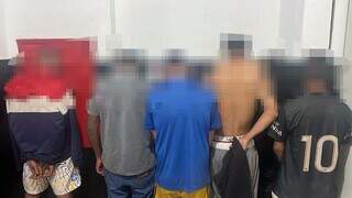 Homem é resgatado após 12 horas sendo torturado em "tribunal do crime" Homem é resgatado após 12 horas sendo torturado em "tribunal do crime"