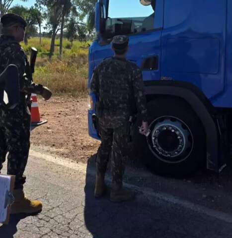 Soldado e ex-PM presos com haxixe acreditavam transportar "apenas celulares"