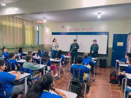 Ap&oacute;s morte de menino, prefeitura far&aacute; alerta sobre "desafios" nas escolas