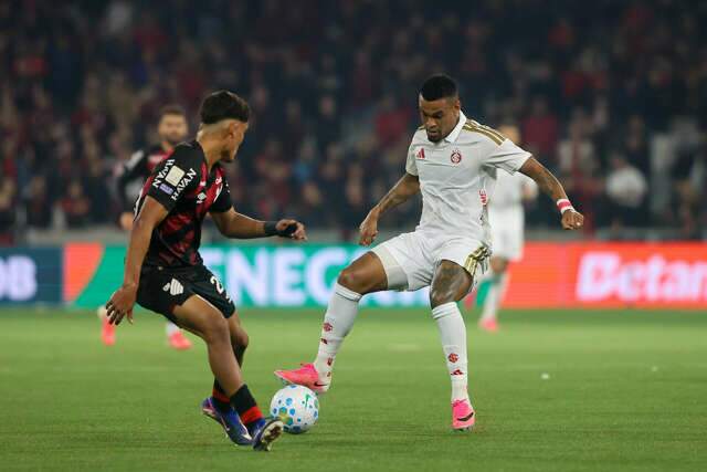 Athletico vence Inter e deixa rival perto da zona de rebaixamento