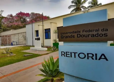 UFGD est&aacute; com matr&iacute;culas abertas para cursos de Ingl&ecirc;s e Espanhol 