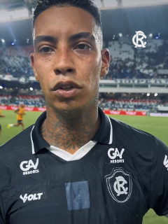 Remo vence o Vit&oacute;ria e ganha f&ocirc;lego na luta contra o rebaixamento