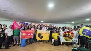 PSOL-Rede lança candidaturas ao governo, ao Senado e 19 nomes a deputado em MS PSOL-Rede lança candidaturas ao governo, ao Senado e 19 nomes a deputado em MS