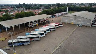&Ocirc;nibus muda de m&atilde;os e 120 a&ccedil;&otilde;es ficam pelo caminho