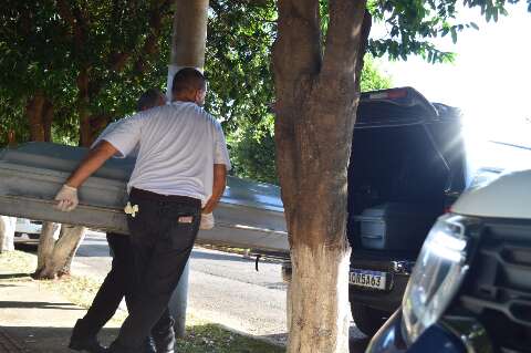 Filho encontrou os corpos ap&oacute;s o pai matar a m&atilde;e a facadas na Vila Bandeirantes