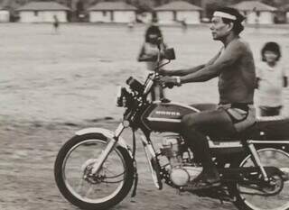 Após 40 anos, cineasta devolve imagens históricas para aldeias Após 40 anos, cineasta devolve imagens históricas para aldeias