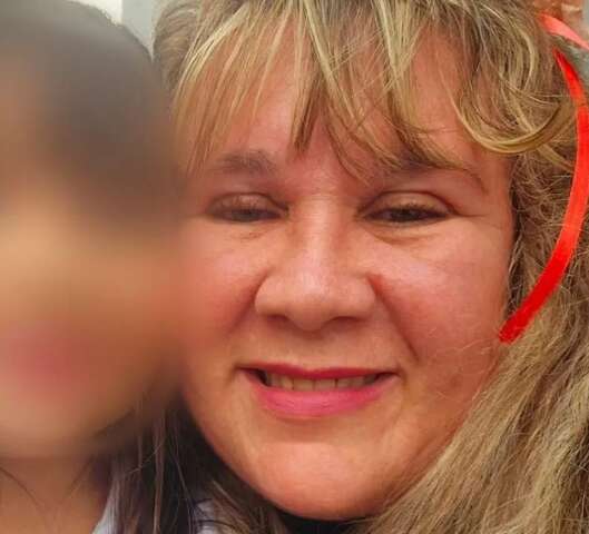 Em sil&ecirc;ncio, familiares se despedem da 16&ordf; v&iacute;tima de feminic&iacute;dio do ano