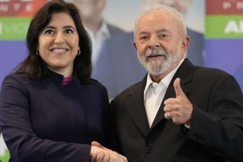 Lula leva primeira multa por causa de Simone
