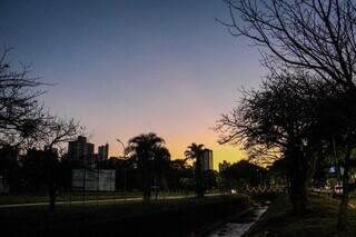 Quarta ter&aacute; calor, ventania e risco de granizo em Mato Grosso do Sul