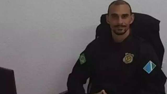 Diretor penitenci&aacute;rio escondeu rastreador sob lataria de carro para vigiar ex