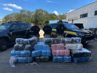Carga de 434 kg de droga é apreendida em minério que seguia para Minas Gerais Carga de 434 kg de droga é apreendida em minério que seguia para Minas Gerais