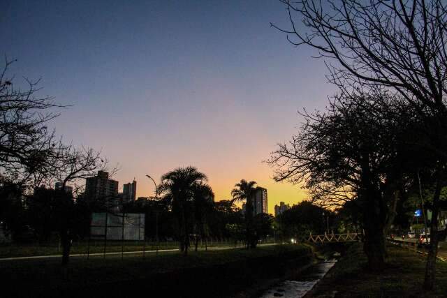 Quarta ter&aacute; calor, ventania e risco de granizo em Mato Grosso do Sul