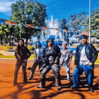 Febre do K-pop re&uacute;ne coletivo de dan&ccedil;a para coreografia na Pra&ccedil;a Ary Coelho