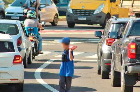 MPT diz que investiga trabalho infantil em frente ao &oacute;rg&atilde;o e resto da Capital