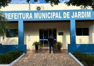 TCE multa prefeito e secret&aacute;ria ap&oacute;s apontar irregularidade na merenda de Jardim